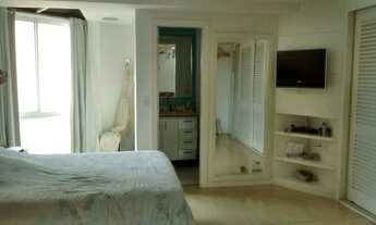 Imagem 4: Casa de condomínio para aluguel e venda possui 450 metros quadrados com 5 quartos