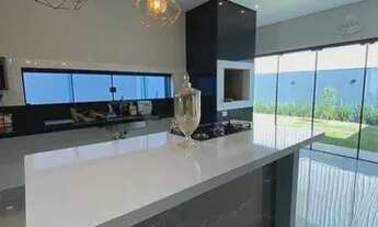 Imagem 2: Casa para venda possui 130 metros quadrados com 3 quartos em Centro - Balneário Piçarras