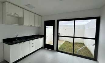 Imagem 2: SOBRADO EM CONDOMÍNIO FECHADO PARA LOCAÇÃO ANUAL EM CAMBORIÚ