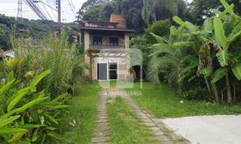 Imagem: Casa com terreno grande no Córrego Grande