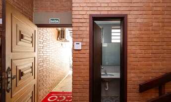 Imagem 3: Sobrado de 540 m² no Setor Sul, em frente à Clínica do Esporte