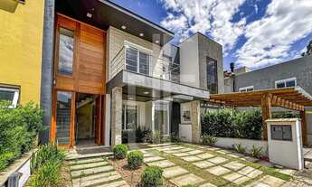 Imagem: Sobrado para venda tem 140 metros quadrados