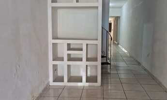 Imagem 3: ALUGO CASA BEM LOCALIZADA