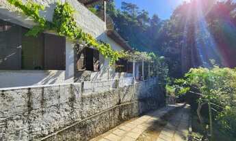 Imagem 4: Casa para Venda em Teresópolis, Pessegueiros, 3 dormitórios, 2 banheiros, 4 vagas