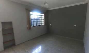 Imagem 2: Casa com Piscina em Maringá