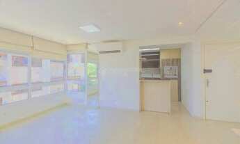 Imagem 3: Imóvel para aluguel possui 71 metros quadrados com 2 quartos em Jardim do Salso - Porto Al