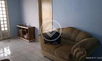 Imagem 2: Venda ou Locação - Casa no CPA II, 3 quartos, sendo 1 suíte, cozinha ampla, espaço para 5