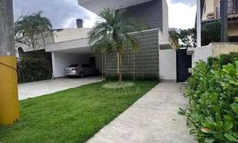 Imagem 2: Casa à venda em Santana de Parnaíba, Alphaville, com 3 suítes, com 310 m², Residencial Trê