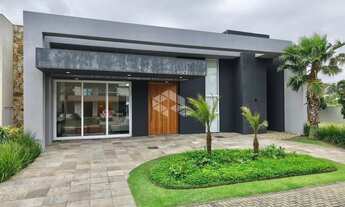 Imagem: Casa em Condomínio Nova com 4 suítes mobiliada