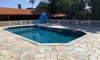 Imagem 4: Casa para venda em JARDIM ANGELO JURCA de 650.00m² com 3 Quartos e 5 Garagens