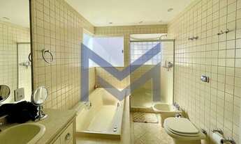 Imagem 6: Casa de condomínio para venda possui 530 metros quadrados com 5 quartos