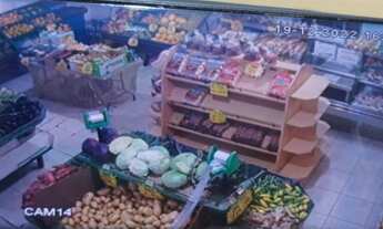 Imagem 2: Mercado / Açougue e Padaria - Praça da Covanca - São Gonçalo