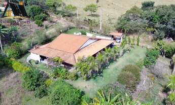 Imagem 3: Chácara para Venda em Pinhalzinho, zona rural, 3 dormitórios, 1 suíte, 2 banheiros, 3 vaga