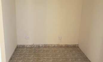 Imagem 4: Casa com 03 dormitórios, Salão comercial e Edícula. Aceita permuta!