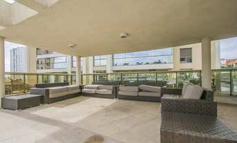 Imagem 7: MORE DE FRENTE AO POR DO SOL