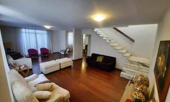 Imagem: Sobrado para venda tem 300 metros quadrados