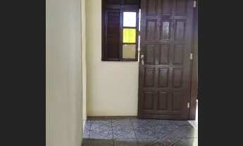 Imagem 6: Casa em rua pública