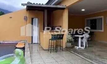 Imagem 2: Casa em condomínio com três quartos em Vargem Grande, Rua Lagoa Bonita