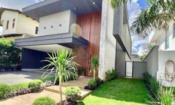 Imagem 3: Casa para venda com 370 metros quadrados com 5 quartos em Jardins Madri - Goiânia