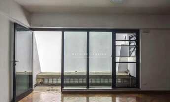 Imagem 6: Excelente prédio em localização nobre com estacionamento amplo