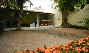 Imagem: CASA COM DOIS QUARTOS, SENDO UM SUÍTE