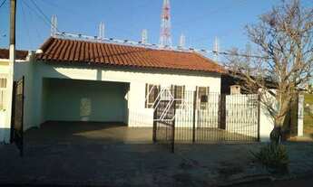 Imagem 2: Casa com 3 dormitórios para alugar por R$ 1.440/mês - Jardim América - Marília/SP