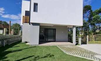 Imagem 4: Sobrado para Venda em Imbituba, Praia do Rosa, 3 dormitórios, 1 suíte, 3 banheiros