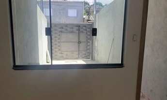 Imagem 4: Sobrado frontal Casa com 2 dormitórios