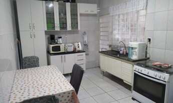 Imagem 7: Casa em via pública