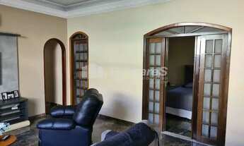 Imagem 2: Casa com 04 Quartos na Vila Valqueire, Rua das Cravinas.ACEITANDO FINANCIAMENTO