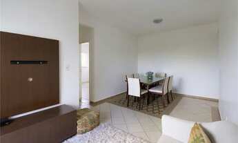 Imagem 2: Encantador apartamento de 2 quartos com varanda e lazer completo no Condomínio Araucária I