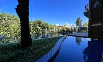 Imagem 3: Casa de Luxo à Venda em Arraial com 5 suítes: Desfrute de uma Vista Mar Privilegiada