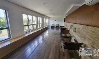 Imagem 2: Apartamento com 2 Dormitórios, Closet, Andar Alto, área de 68m² e uma excelente vista à v