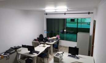 Imagem 7: Sobrado próximo do metrô