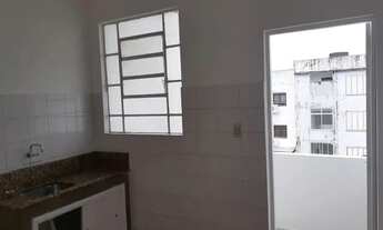 Imagem 7: Apartamento com 1 dormitório, banheiro, sala de estar, cozinha, área de serviço. Bem areja
