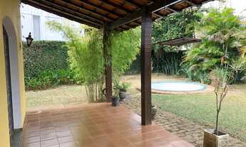 Imagem 2: Casa para aluguel e venda possui 300 m²