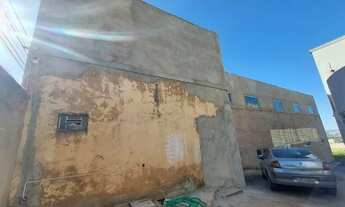 Imagem 2: Galpão 570m², c/subsolo de 270m² e uma área livre de 250m² nos fundos