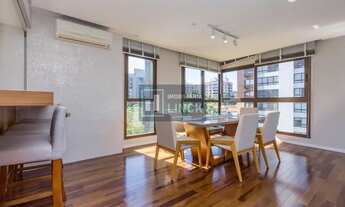 Imagem 2: Apartamento mobiliado de 3 suítes e 4 vagas de garagem no bairro Petrópolis