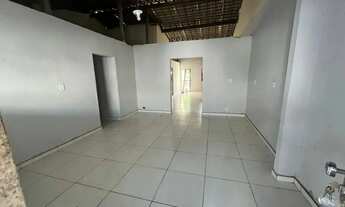 Imagem 5: Casa à venda em rua pública