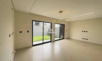 Imagem 4: Sobrado à venda 3 quartos 1 suíte com amplo terraço - Bairro Costeira - Condomínio Foggiat