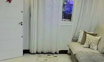 Imagem 3: Sobrado geminado com planejados e garagem c/ 2 vagas