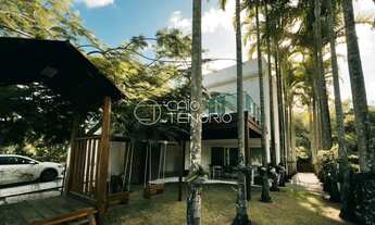 Imagem 3: Casa Alto Padrão com 4 Suítes, Piscina e Jacuzzi 852m² de Conforto e Sofisticação