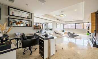 Imagem 4: Apartamento de luxo, mobiliado, com 201m² de área privativa, de 3 dormitórios, 3 suítes, 4