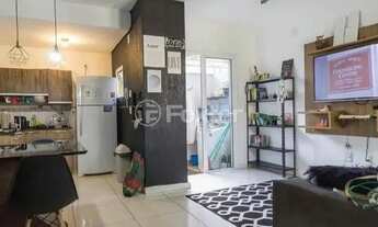 Imagem: Casa em Condomínio à venda Beco do Carvalho