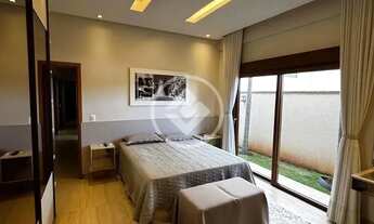 Imagem 6: Casa térrea com 3 suítes, closet, área gourmet com piscina no Condomínio do Lago. codigo