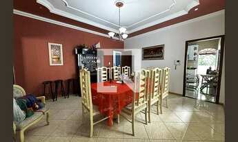 Imagem 5: Casa à Venda - Castelo, 4 Quartos, 242 m2