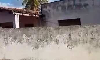 Imagem 7: Vendo duas casas uma grande acompanha uma lado e uma casa menor