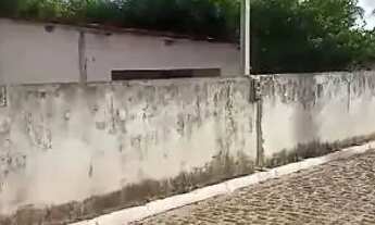 Imagem 6: Vendo duas casas uma grande acompanha uma lado e uma casa menor