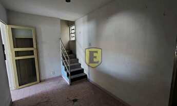 Imagem 7: Casa duplex bem localizada na Vila Passos/Monte Castelo