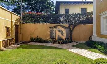 Imagem 4: Casa reformada no Jardim Europa com 3 suites, 2 vagas e quintal